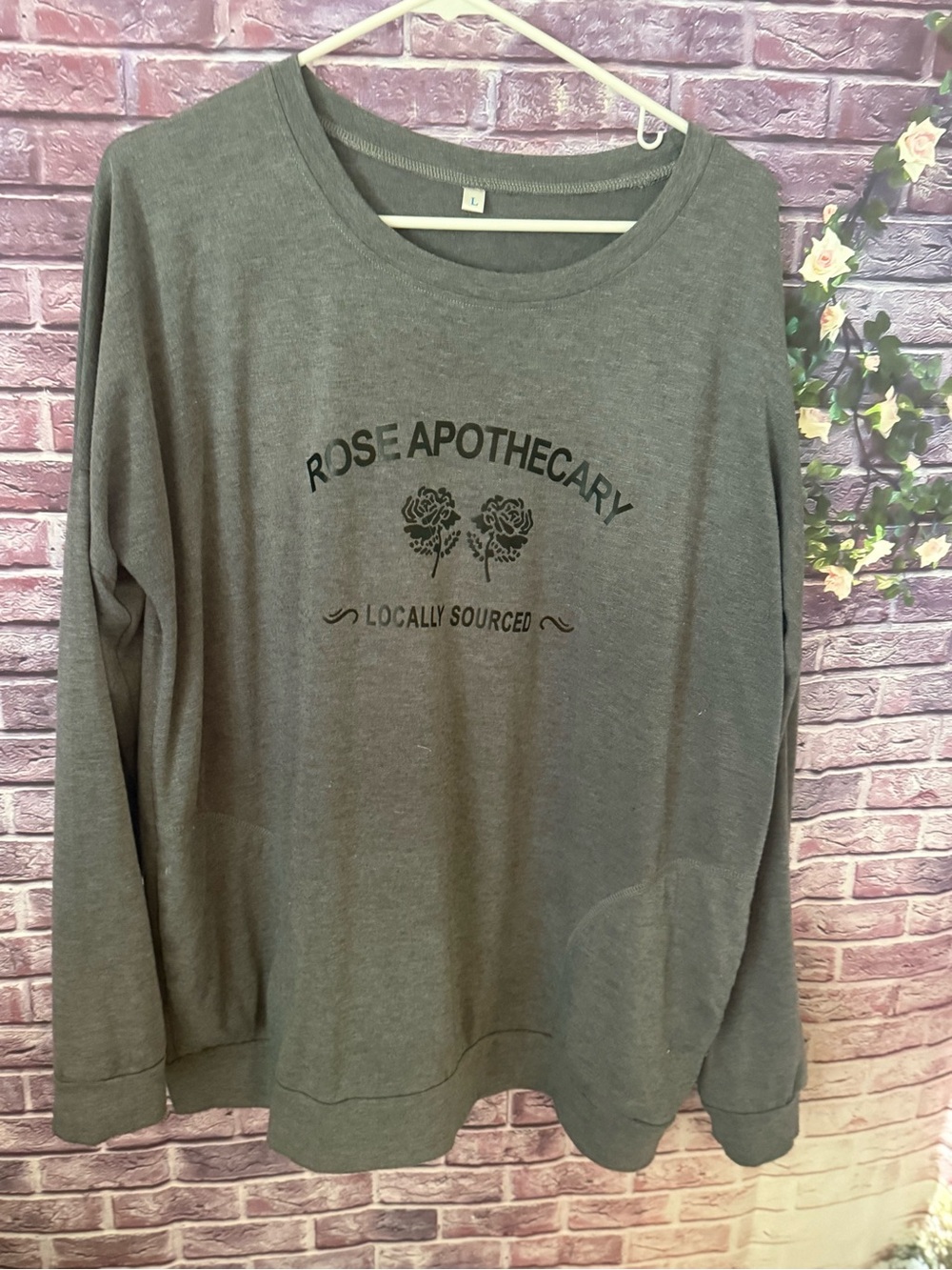 Gray Crewneck top - Women's L Rose Apothecary Schitts Creek